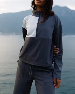 New Cloud Nomad Jacket Tops