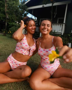 Online Stevie One Piece One Pieces